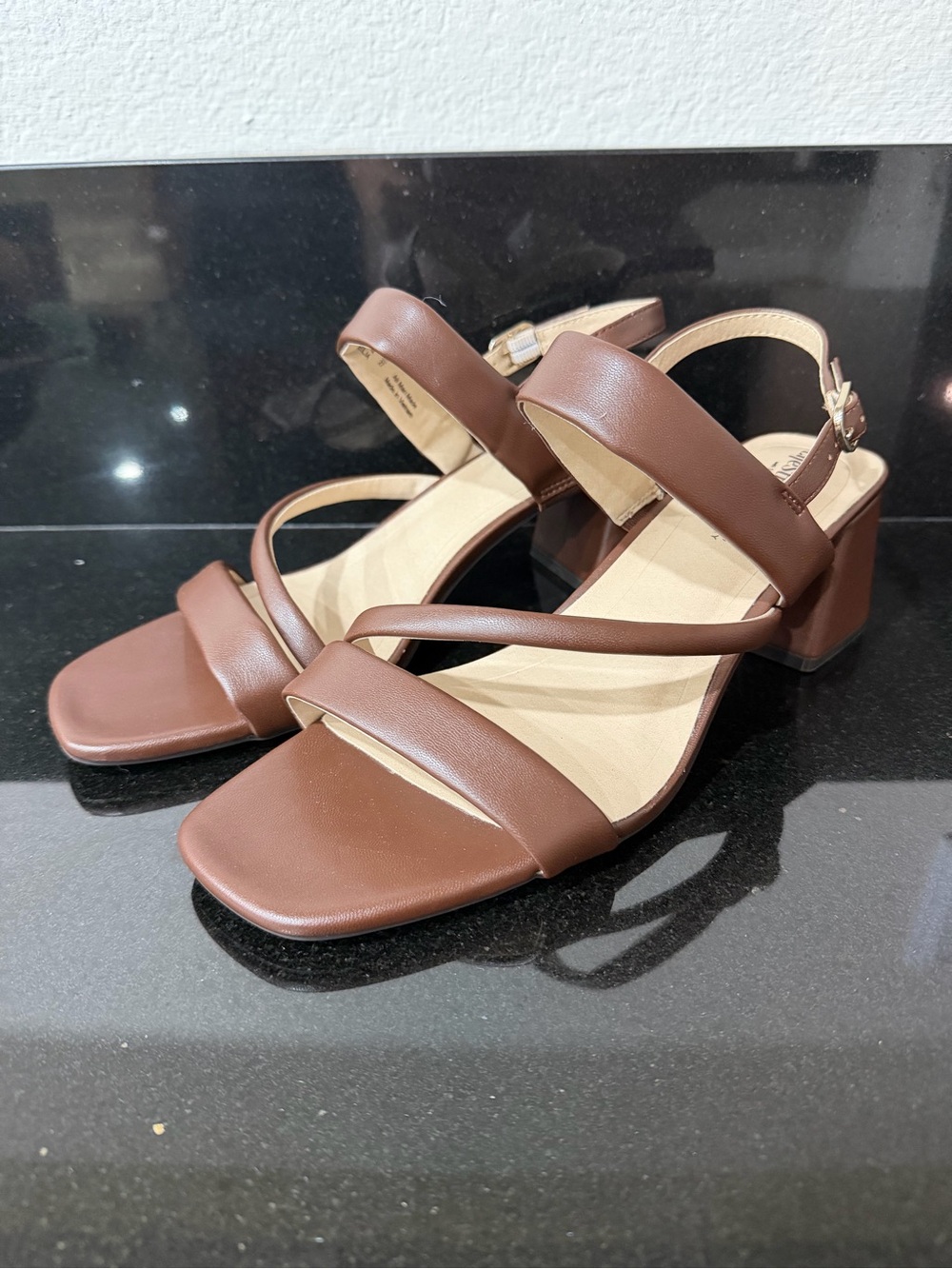NWOT LifeStride Celia Brown Strappy Block Heel Sandals Women’s 11 Wide